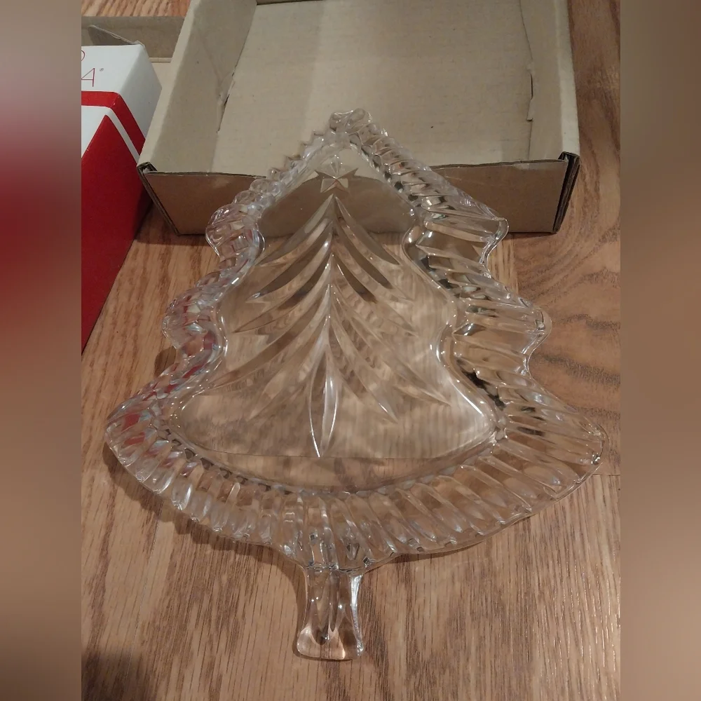 8" tree shaped crystal dish - Picture 2 of 5